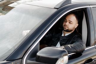 Uprchlíci v Česku mohou jezdit s prošlým řidičákem - Novinky